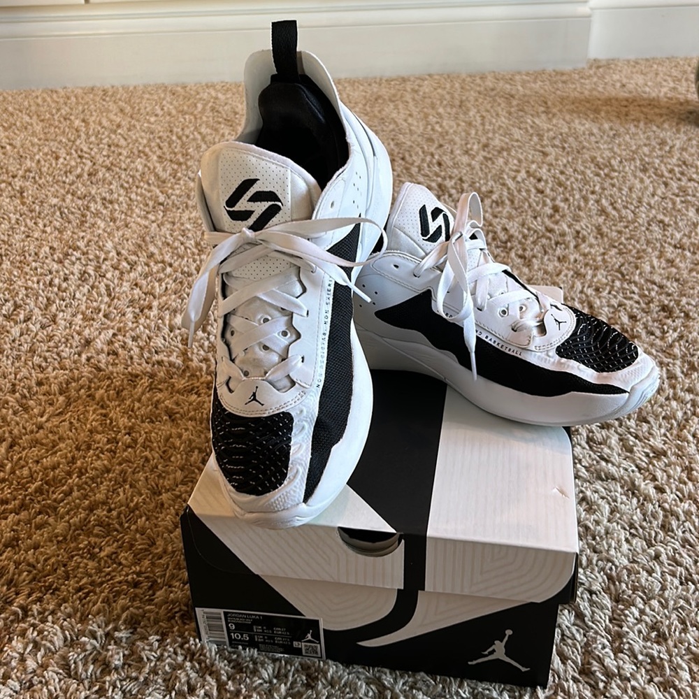 Luka 1 basketball shoes